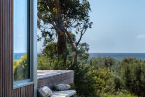 004-pelagia-by-the-sea--ros