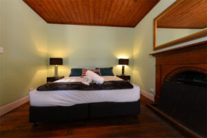 003-ventnor-guest-house-bedroom-1200x800-dsc0449