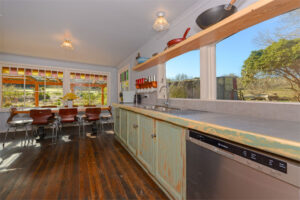 023-ventnor-guest-house-kitchen-1200x800-dsc0514