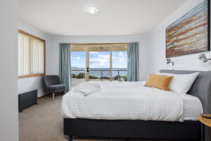 007-bicheno-spa-villa--owner-order