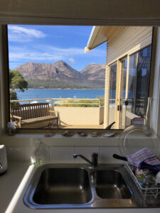 008-freycinet-beach-house