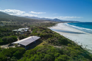 009-rustic-by-the-sea