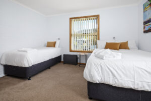 010-bicheno-spa-villa--owner-order