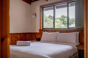 010-freycinet-cottage-1