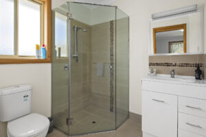 011-bicheno-spa-villa--owner-order