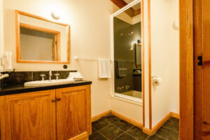 013-freycinet-cottage-2