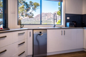 013-harbour-master_freycinet-holiday-houses_puddlehub_2023-42