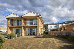 015-bicheno-spa-villa--owner-order