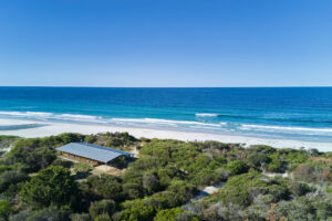 016-rustic-by-the-sea