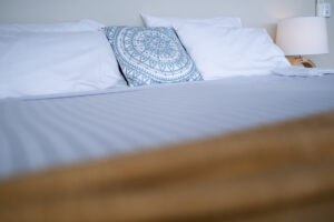 030-2-halcyon_freycinet-holiday-houses_puddlehub_-2983