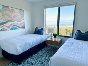 013A Coastal Escape